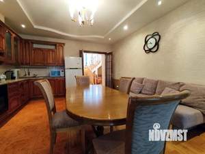 Дом 333м², 3-этажный, участок 7 сот.