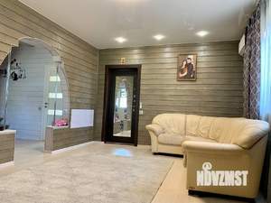 Дом 199м², 2-этажный, участок 6 сот.