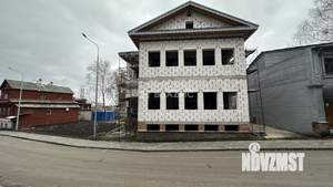 Дом 700м², 3-этажный, участок 6 сот.