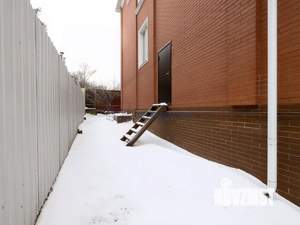 Таунхаус 315м², 3-этажный, участок 5 сот.