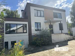 Дом 329м², 3-этажный, участок 11 сот.