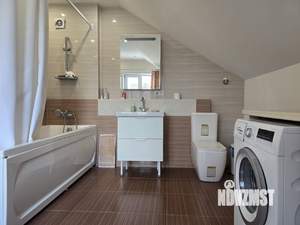 Коттедж 206м², 2-этажный, участок 8 сот.