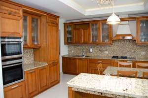 Коттедж 730м², 4-этажный, участок 20 сот.