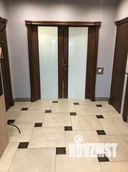 Дом 309м², 3-этажный, участок 10 сот.