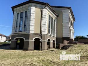 Дом 1604м², 2-этажный, участок 30 сот.