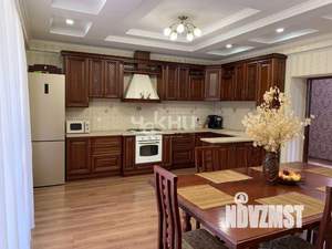 Дом 315м², 2-этажный, участок 10 сот.