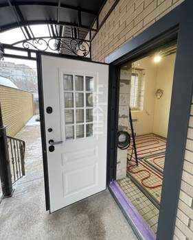 Дом 307м², 3-этажный, участок 383 сот.