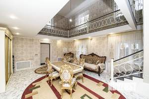 Дом 243м², 2-этажный, участок 9 сот.