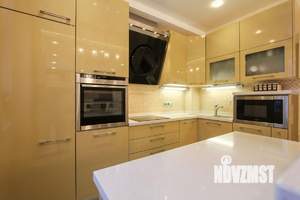 Дом 888м², 4-этажный, участок 5 сот.