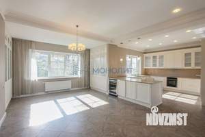 Коттедж 281м&sup2;, 2-этажный, на длительный срок, 