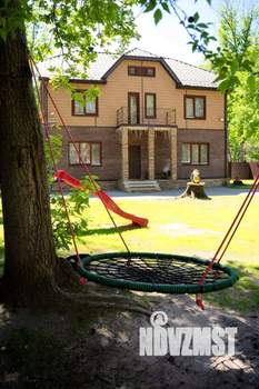 Дом 240м&sup2;, 3-этажный, посуточно, 