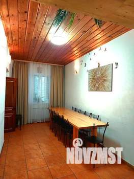 Дом 200м², 3-этажный, посуточно, 