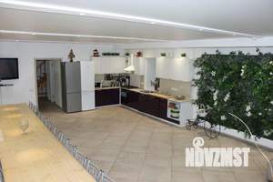 Дом 345м&sup2;, 1-этажный, посуточно, 