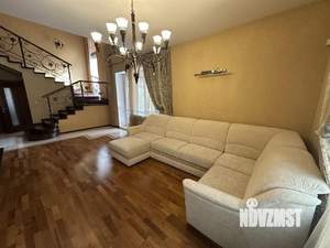 Коттедж 320м², 2-этажный, на длительный срок, 