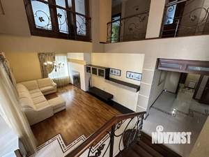 Коттедж 320м², 2-этажный, на длительный срок, 