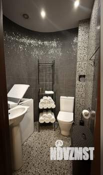 Коттедж 400м&sup2;, 4-этажный, на длительный срок, 