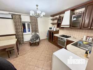 Коттедж 240м², 2-этажный, на длительный срок, 