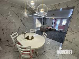 Таунхаус 265м², 3-этажный, на длительный срок, 