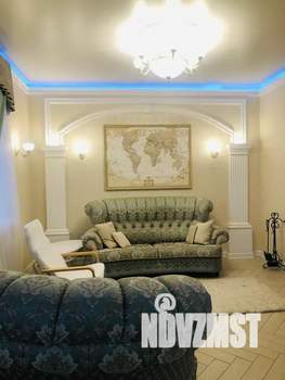 Дом 300м&sup2;, 3-этажный, посуточно, 