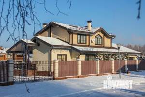 Коттедж 281м&sup2;, 2-этажный, на длительный срок, 