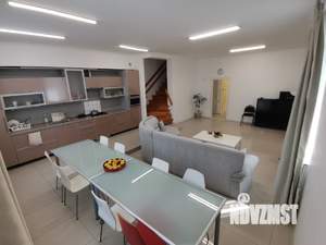 Дом 600м², 3-этажный, на длительный срок, 