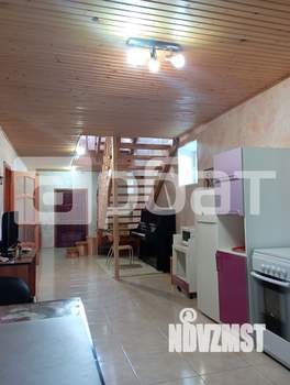 Дом 270м², 3-этажный, участок 14 сот.  