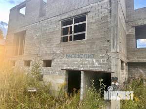 Дом 640м², 3-этажный, участок 15 сот.  