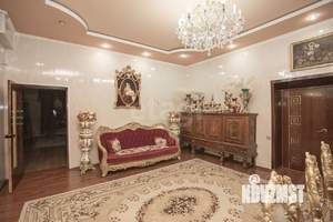 Дом 246м², 2-этажный, участок 10 сот.  