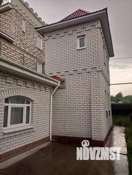 Коттедж 350м², 3-этажный, участок 20 сот.  