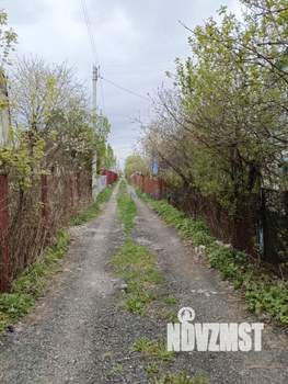 Дом 30м², 2-этажный, участок 6 сот.  