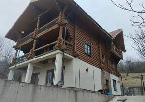 Дом 220м², 3-этажный, участок 20 сот.  