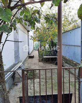 Дом 145м², 3-этажный, участок 4 сот.  