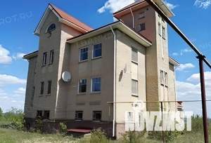 Дом 749м², 3-этажный, участок 11 сот.  