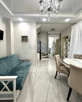 Дом 73м², 3-этажный, участок 1 сот.  