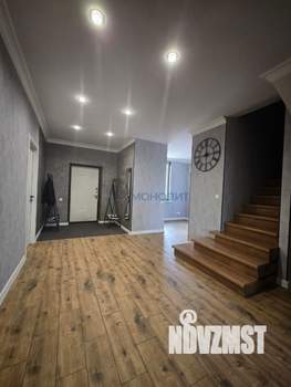 Дом 200м², 2-этажный, участок 8 сот.  