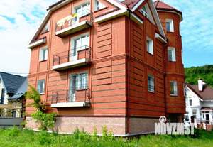 Коттедж 350м², 3-этажный, участок 8 сот.  