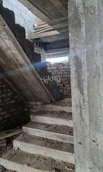 Дом 359м&sup2;, 3-этажный, участок 11 сот.  