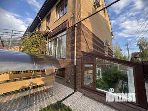 Таунхаус 200м², 3-этажный, участок 3 сот.  