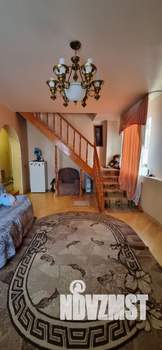 Коттедж 272м², 2-этажный, участок 10 сот.  