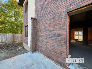 Коттедж 220м&sup2;, 2-этажный, участок 10 сот.  