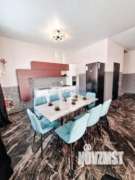 Дом 156м&sup2;, 3-этажный, участок 7 сот.  