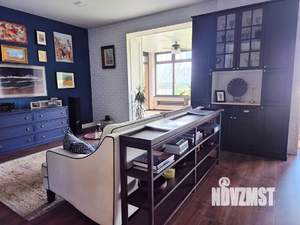 Коттедж 200м², 2-этажный, участок 6 сот.  