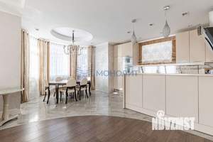 Коттедж 215м², 2-этажный, участок 20 сот.  