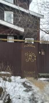 Дом 199м&sup2;, 3-этажный, участок 4 сот.  