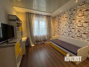 Таунхаус 240м², 3-этажный, участок 6 сот.  