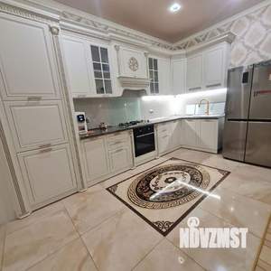 Дом 350м², 2-этажный, участок 12 сот.  