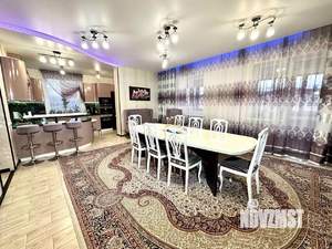 Коттедж 411м², 3-этажный, участок 6 сот.  