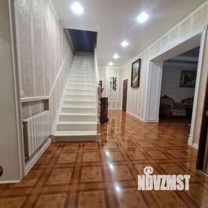 Дом 350м², 2-этажный, участок 12 сот.  