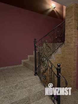 Таунхаус 230м², 2-этажный, участок 10 сот.  