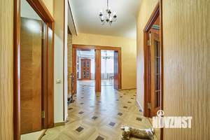 Коттедж 236м², 2-этажный, участок 9 сот.  